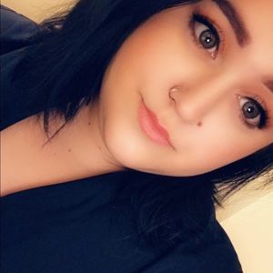 Meet your Posher, Madeline